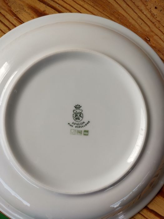 Чинии за основно