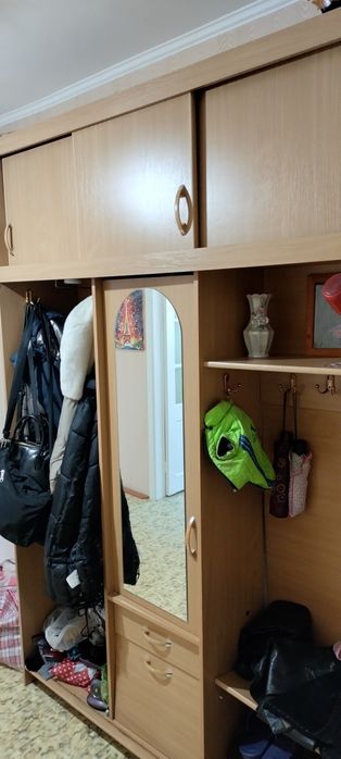 Прихожая. Отдам бесплатно. Даром