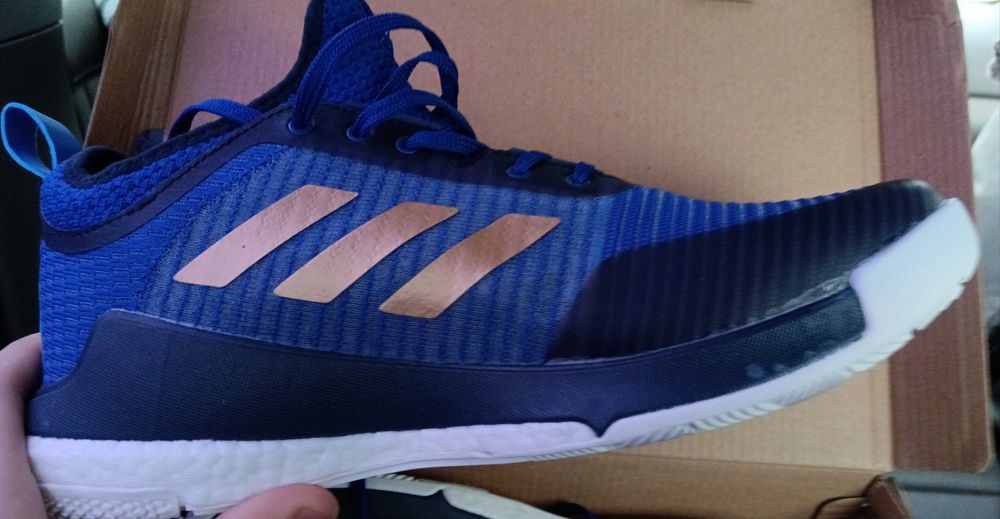 Волейбольные кроссовки crazyflight mid