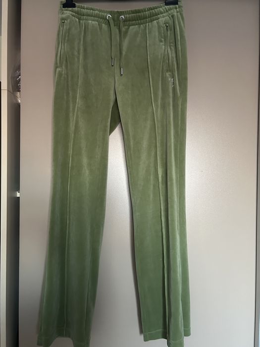 Pantaloni Juicy.