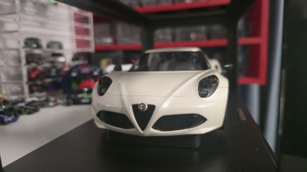 AUTOart Alfa Romeo 4C 1:18