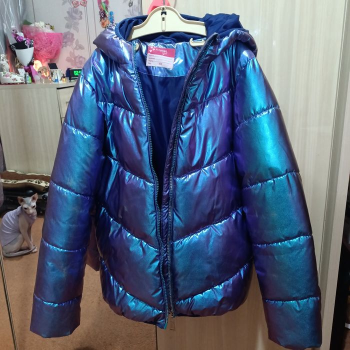 Продам куртку для девочки-подростка