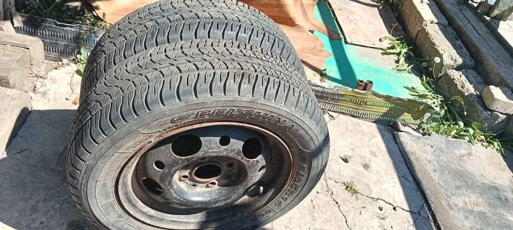 Продам летний Покрышки