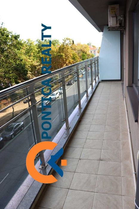 Тристаен в Бургас, кв. Лазур с гараж в подземния паркинг!