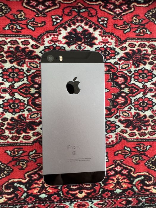 Продам iPhone 5SE 16GB