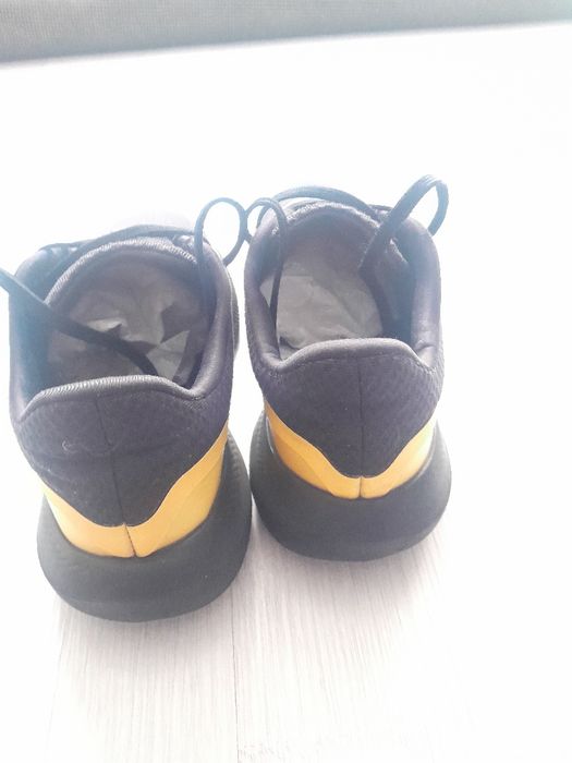 Pantofi sport Adidas, marimea 38,Stare foarte buna