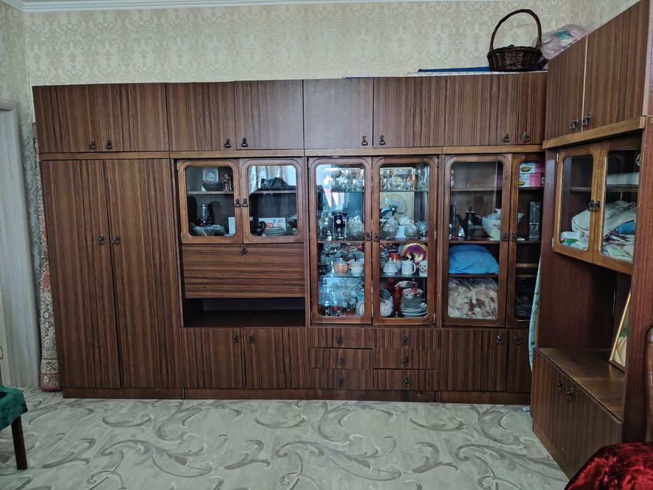 Продам стенку ОМИЧ