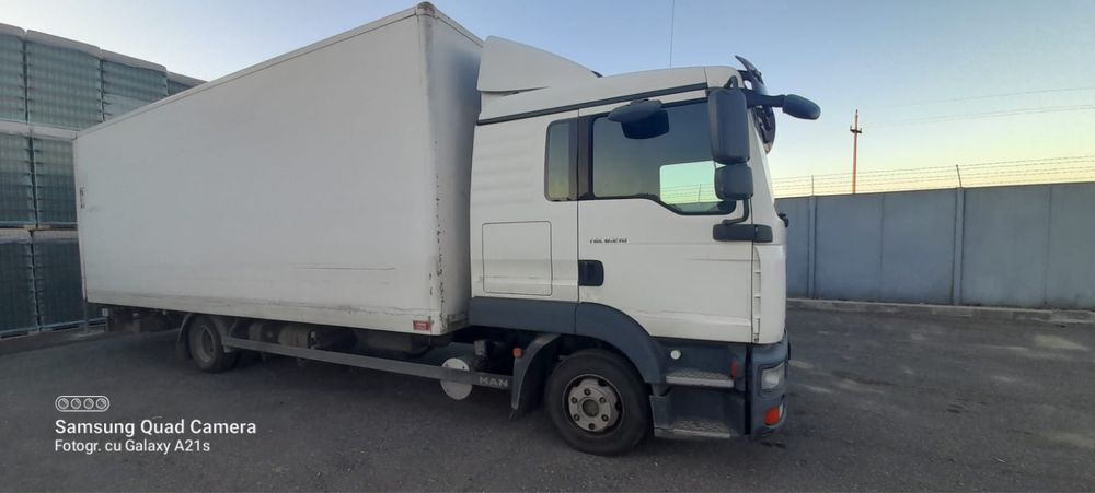 Man tgl  8. 210 box cu lift , cabina de dormit