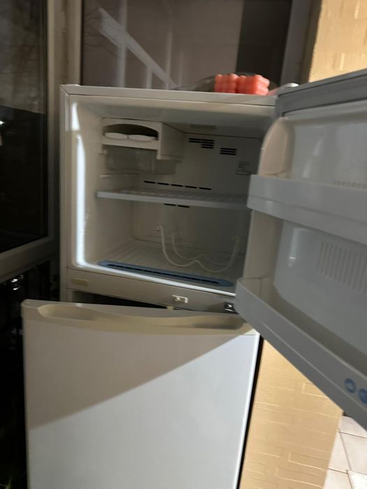 Холодильник в хорошем состоянии