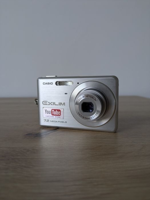 Casio EXILIM Z15 - РЕТРО СНИМКИ Стил Y2K (Year 2000) Дигитален Фотоапарат В Отлично Състояние