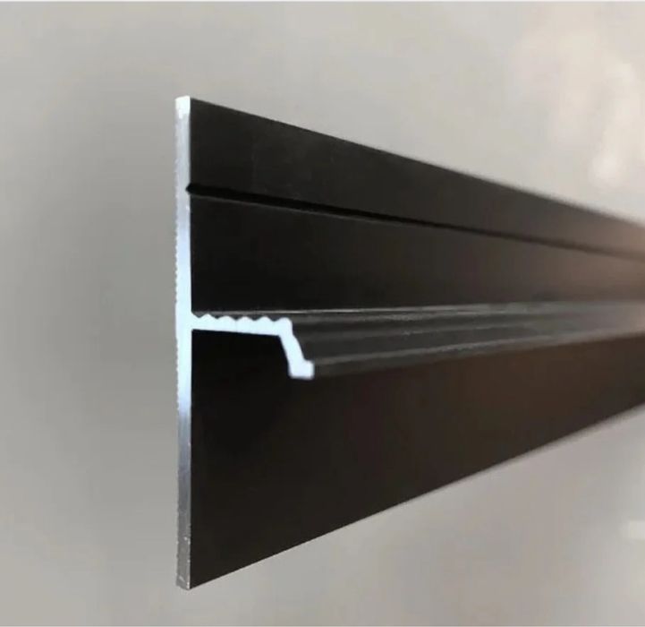 Теневой и парящий плинтус астана