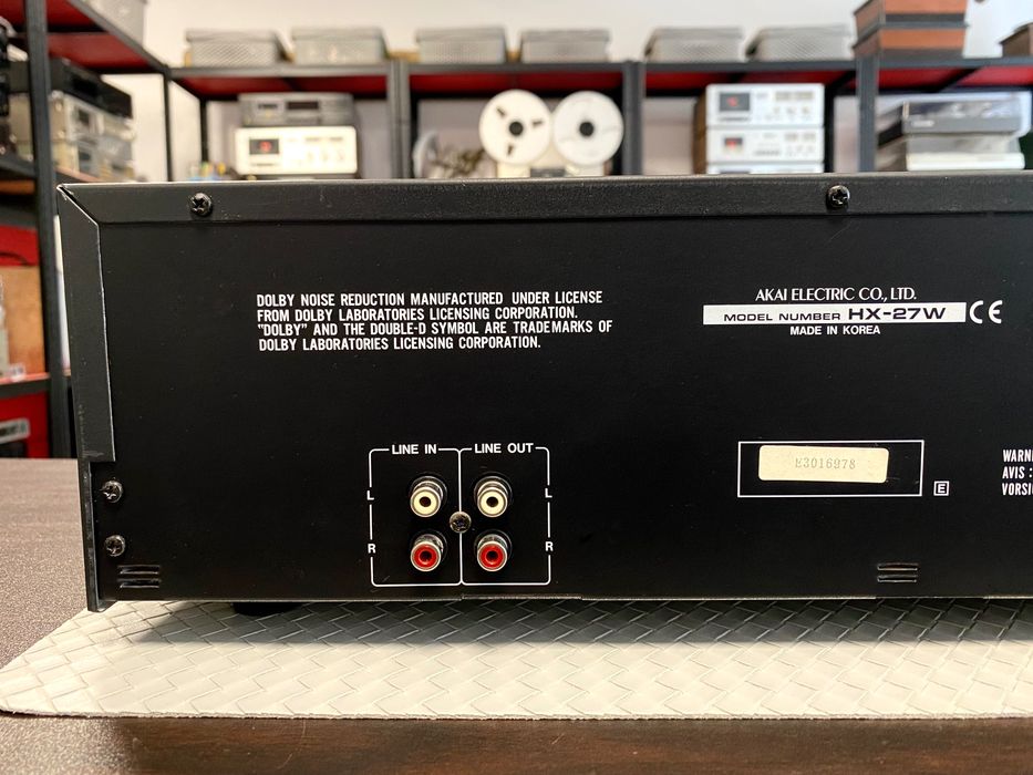 Двукасетен дек Akai