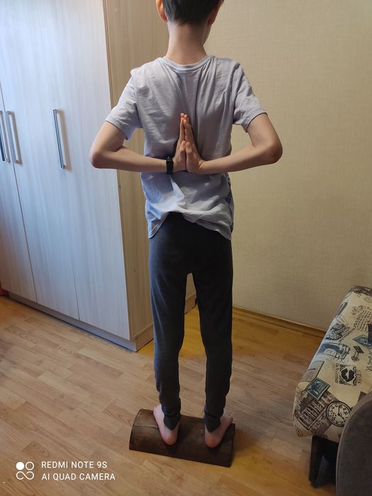 Полувалик для стоп ног