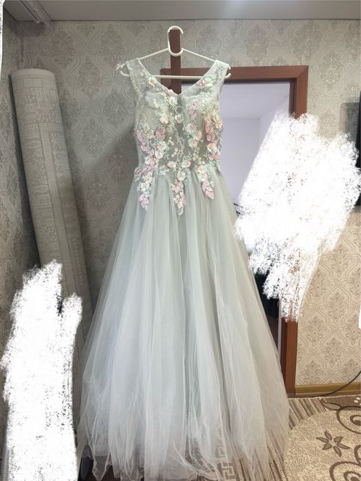 Продам платье