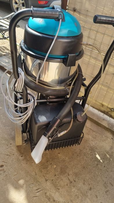 Vând aspirator de tapițerie Kemak!