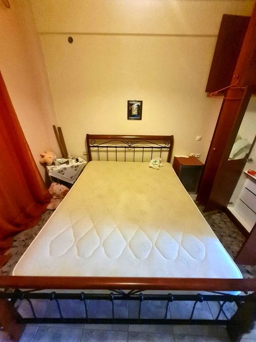 Продава се къща на две нива 90м2 и двор 220м2 в Паралия Врасна, Гърция