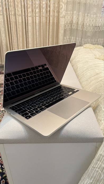 Macbook Pro 13 m2 8/512gb 67w оригинал зарядка