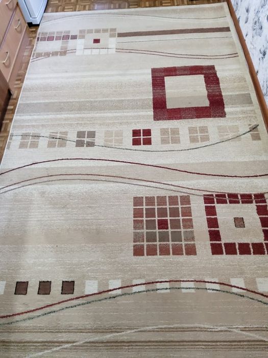 Продается ковер 1,8×3