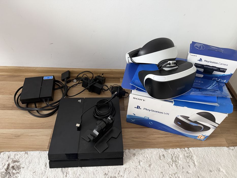 Playstation 4 + dock de incarcare controllere + ochelari VR Playstation. Ps ul se poate vinde separat