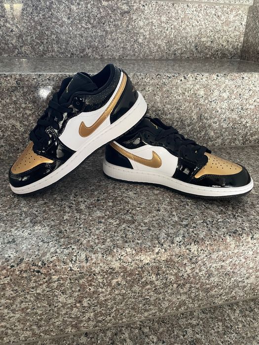 Nike Air Jordan 1 Gold