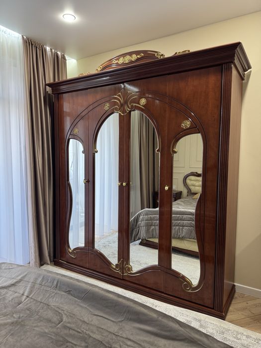 Спальный гарнитур