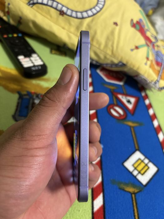 Iphone 12  spate spart 128g