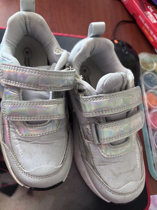 Кроссовки на девочку 29 размер