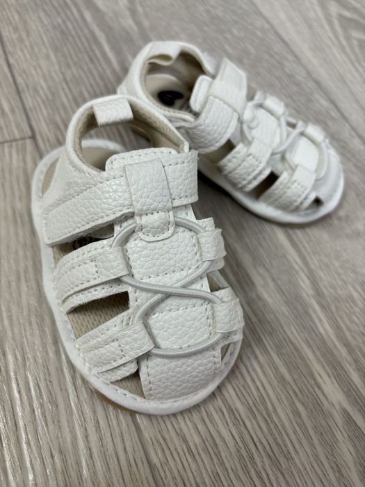 Продам новые пинетки