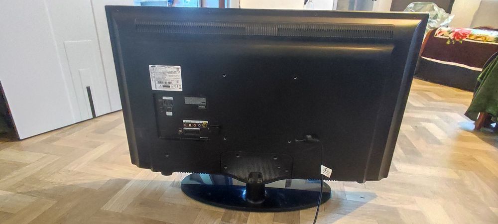 Телевизор Samsung LED