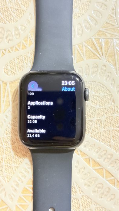 Apple Watch SE 44 mm