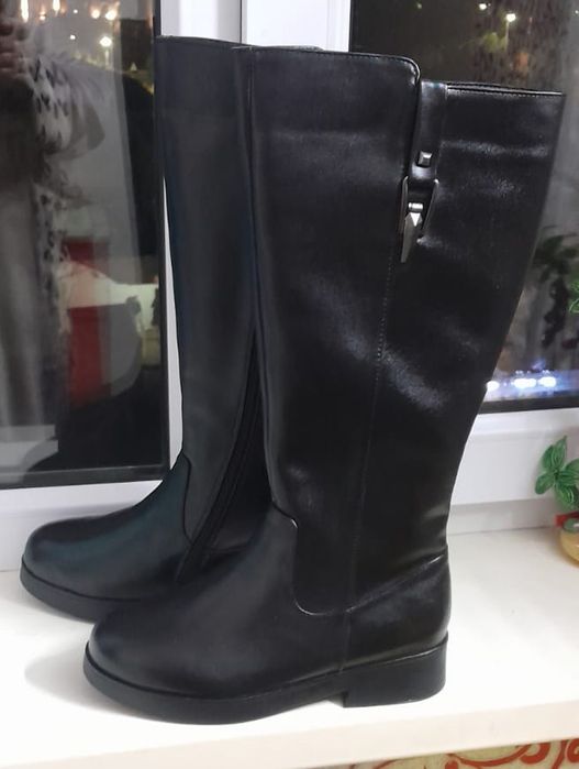 Продам зимние сапоги