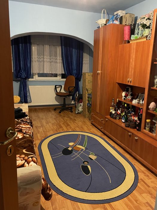 Apartament de vanzare 4 camere