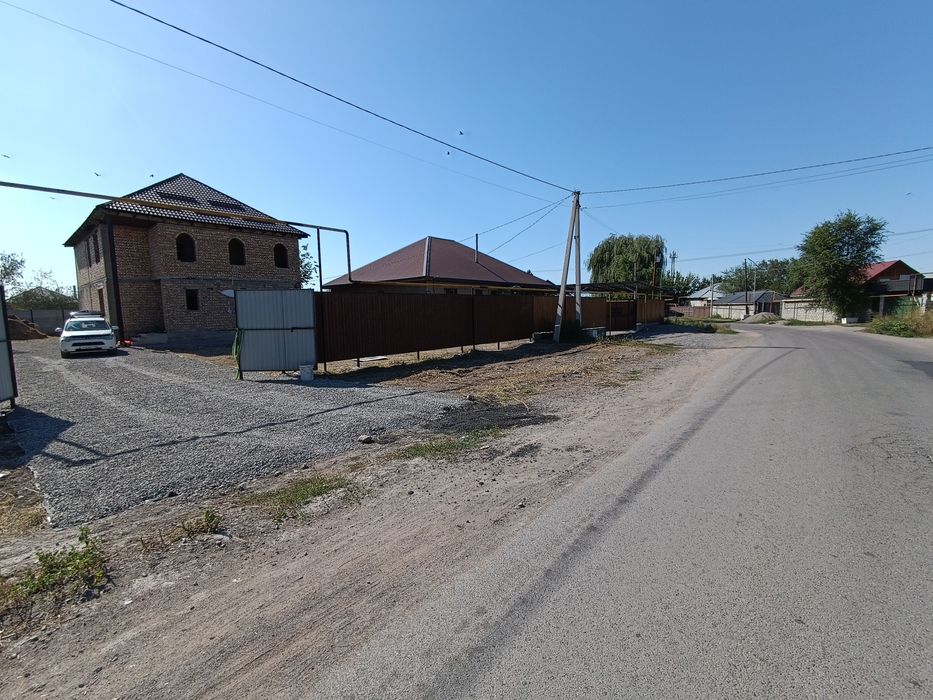 Продается 2 этажный дом