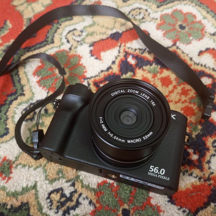 Raqamli Kamera 4K / 56.0 MP / 16X Zoom (+32GB SD karta) Holati a'lo