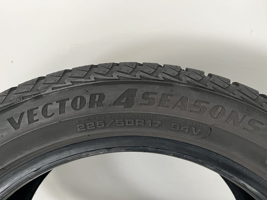 Всесезонни гуми 225/50/17 Goodyear
