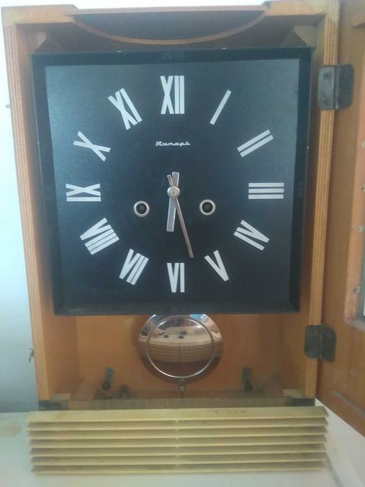 Часы советские Янтарь