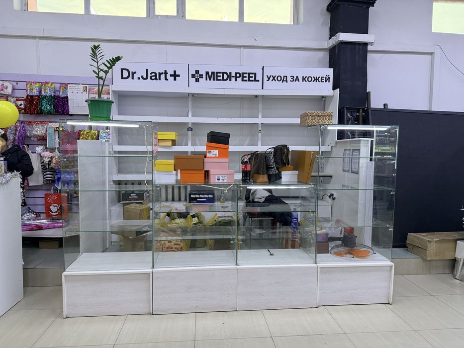 Продается витринная мебель!!