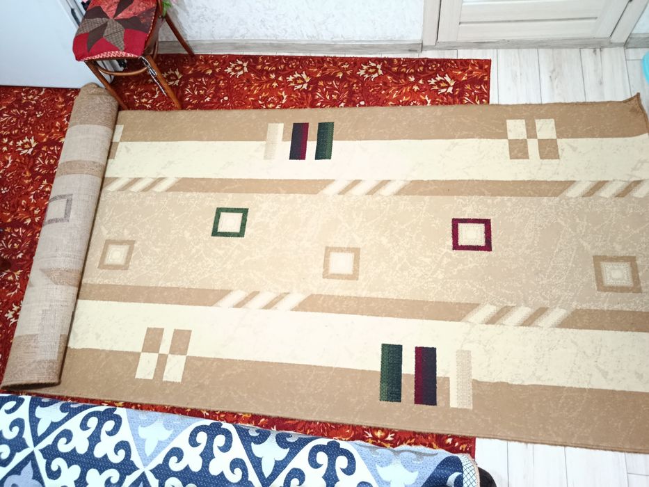 Ковер  отдам за 5000тг