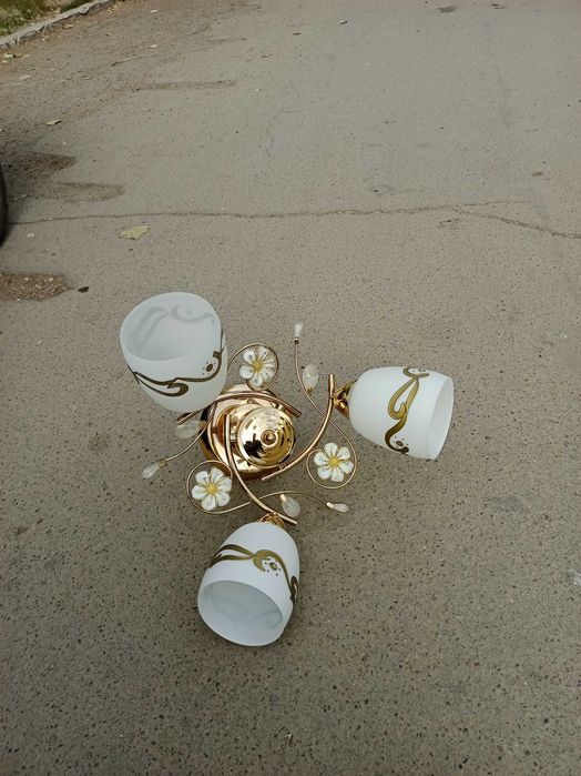 Продам люстру состояние хорошее