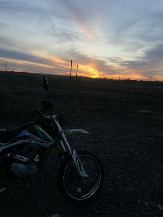 Эндуро 200 кубов