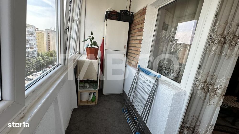 Apartament in bloc cu lift 4 camere 2 bai pivnita Mihai Viteazul Sibiu — fotografia 3