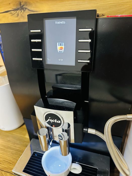 Aparat cafea espressor Jura Z6 - facelift + frigider lapte Jura