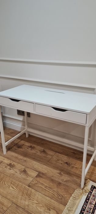 Стол Икеа в отличном состоянии