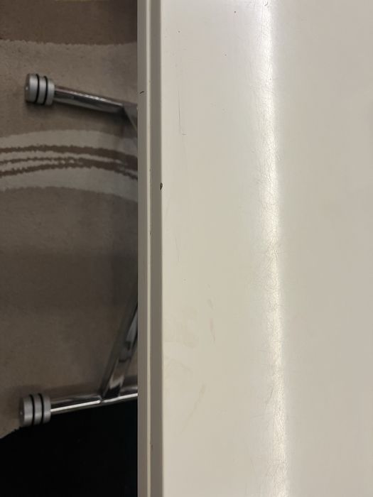 Разтегателна маса с повдигащ механизъм