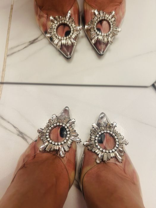 Pantofi cu toc, marimea 39