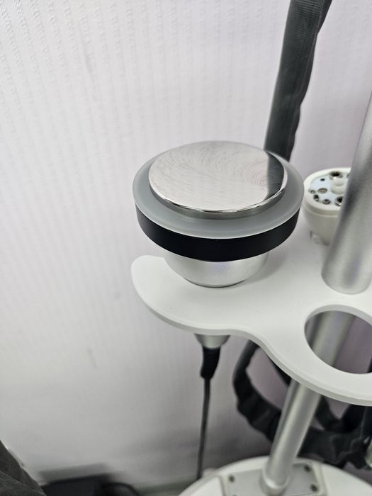 Продам массажный аппарат LPG