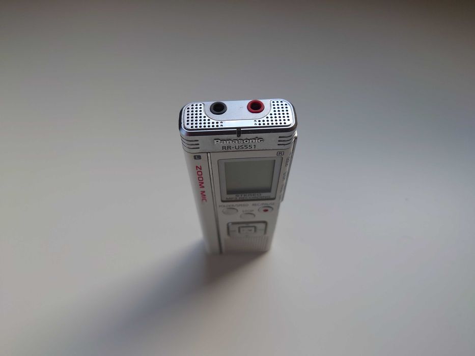 Дигитален диктофон Panasonic RR-US551 - Стерео запис и Zoom Mic