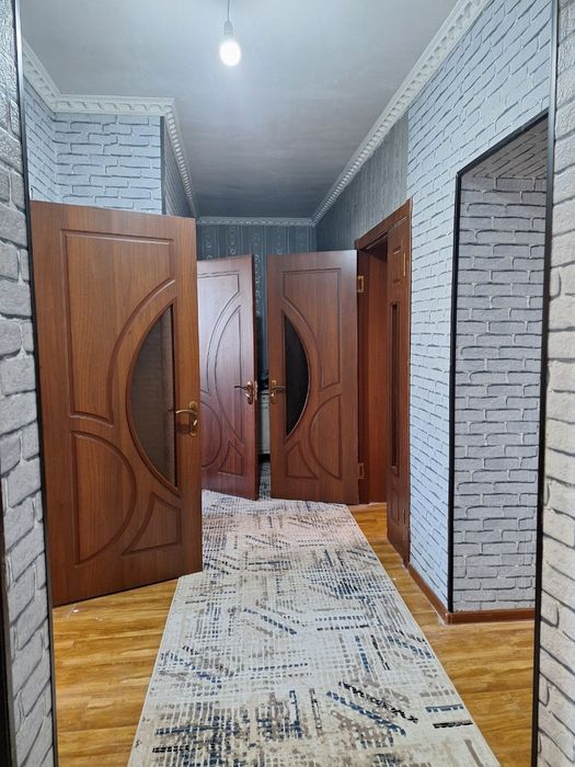 Новастройкада квартира сотилади хамма жихозлари билан