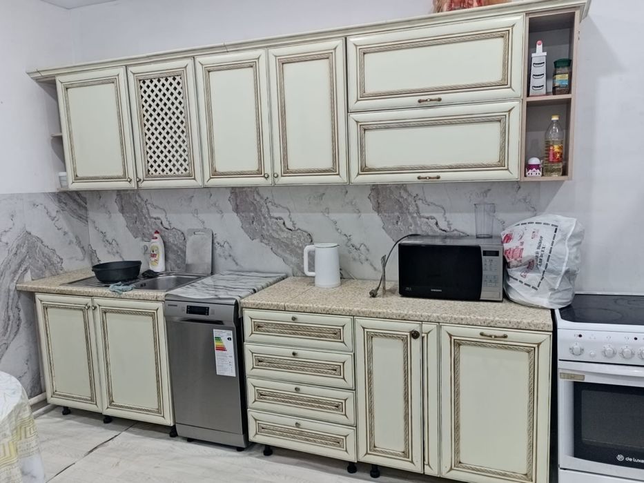 Продается кухонный гарнитур