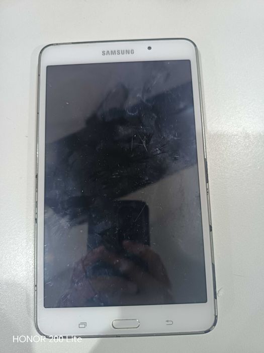 Продам планшет Samsung tab4